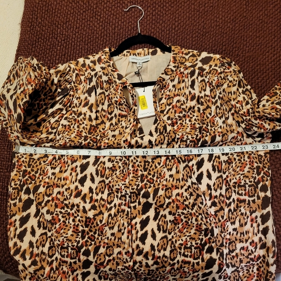 Gibson Latimer Animal Print Blouse - Size XL - Picture 8 of 11